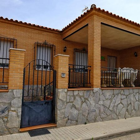 Villa Pozo Hondo Villamuelas Exterior photo